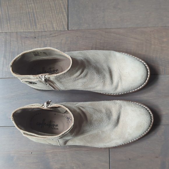 Clark's Women's Camzin Size 6.5 Ankle Boots - Picture 3 of 8